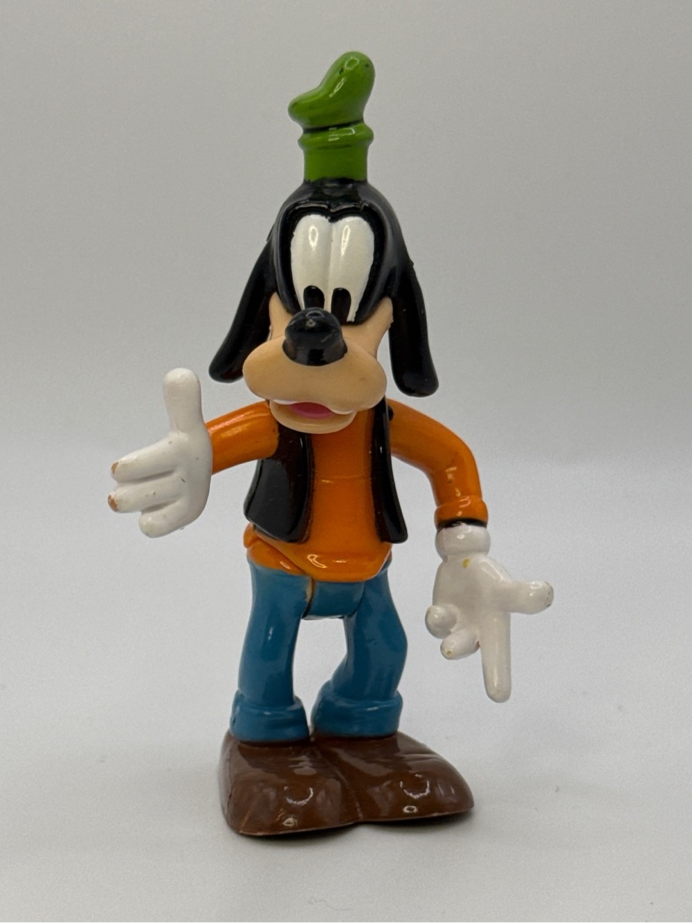 Vintage Disney Goofy Action Figure - Bending Over / Flexing Pose Toy